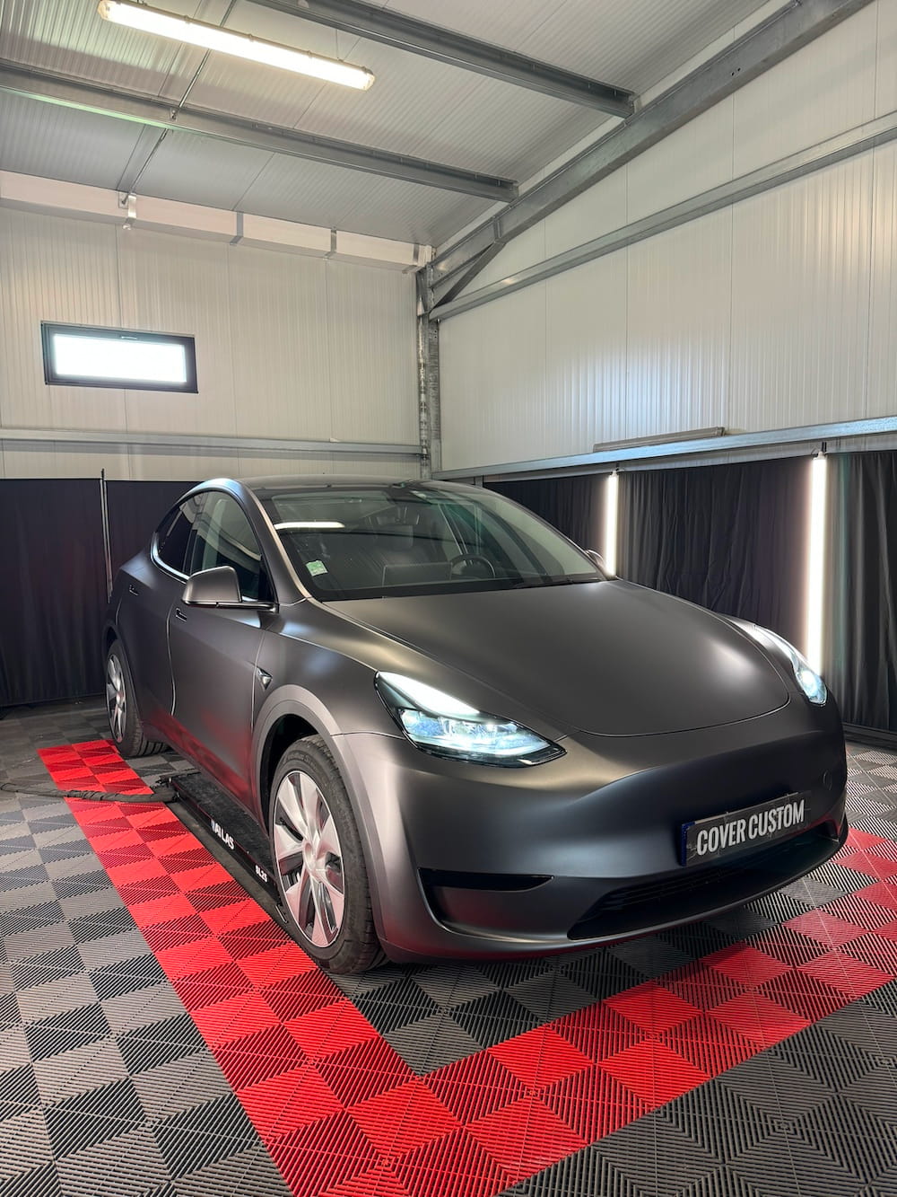 Tesla Model Y Gris Satin