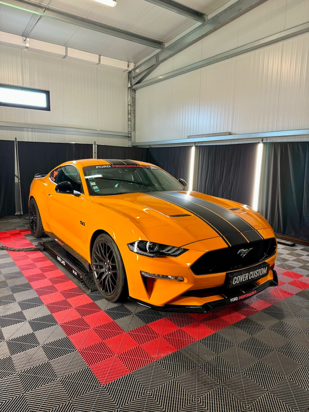 Ford Mustang GT Bandes Noires