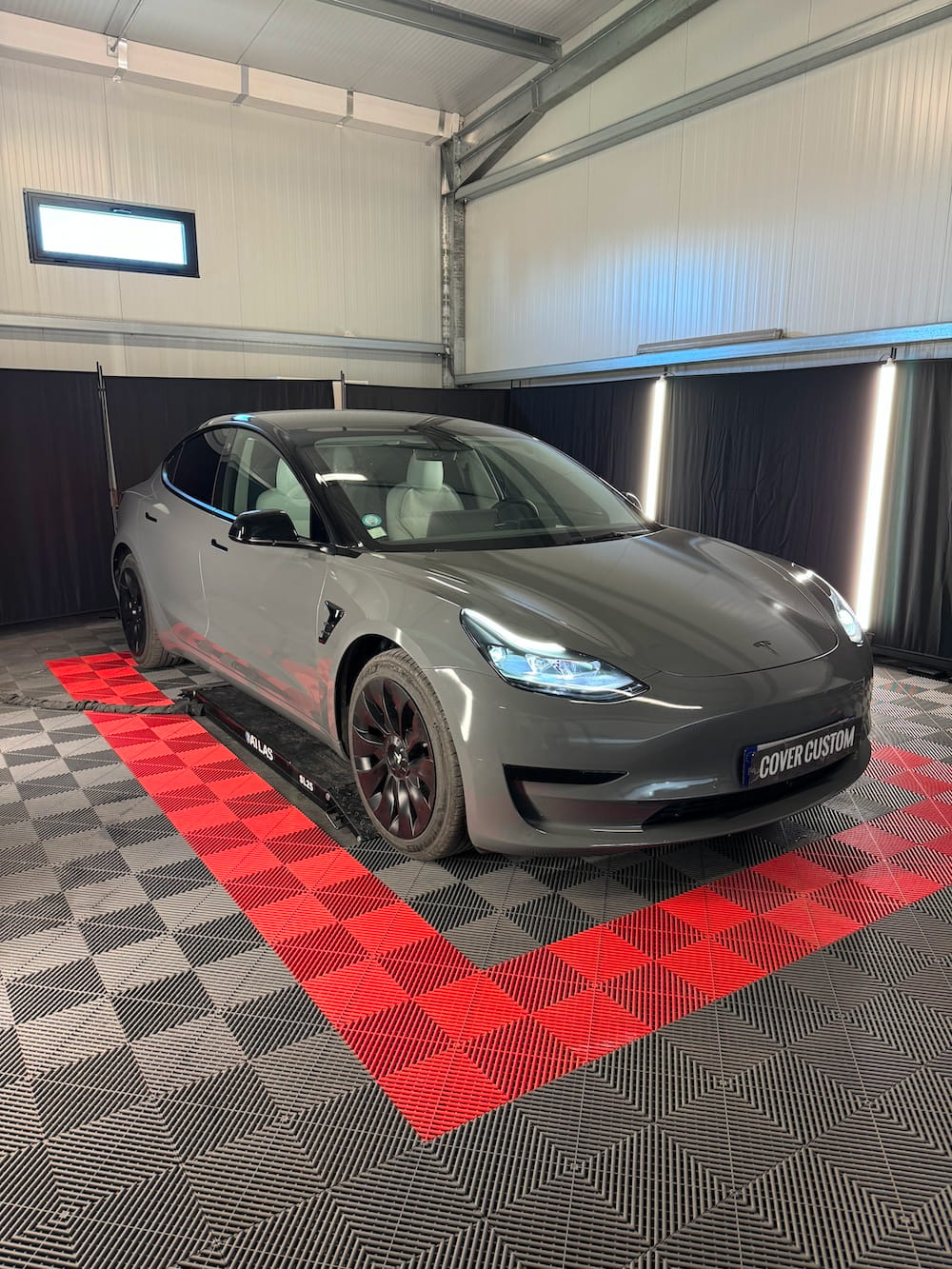 Tesla Model 3 Gris Nardo