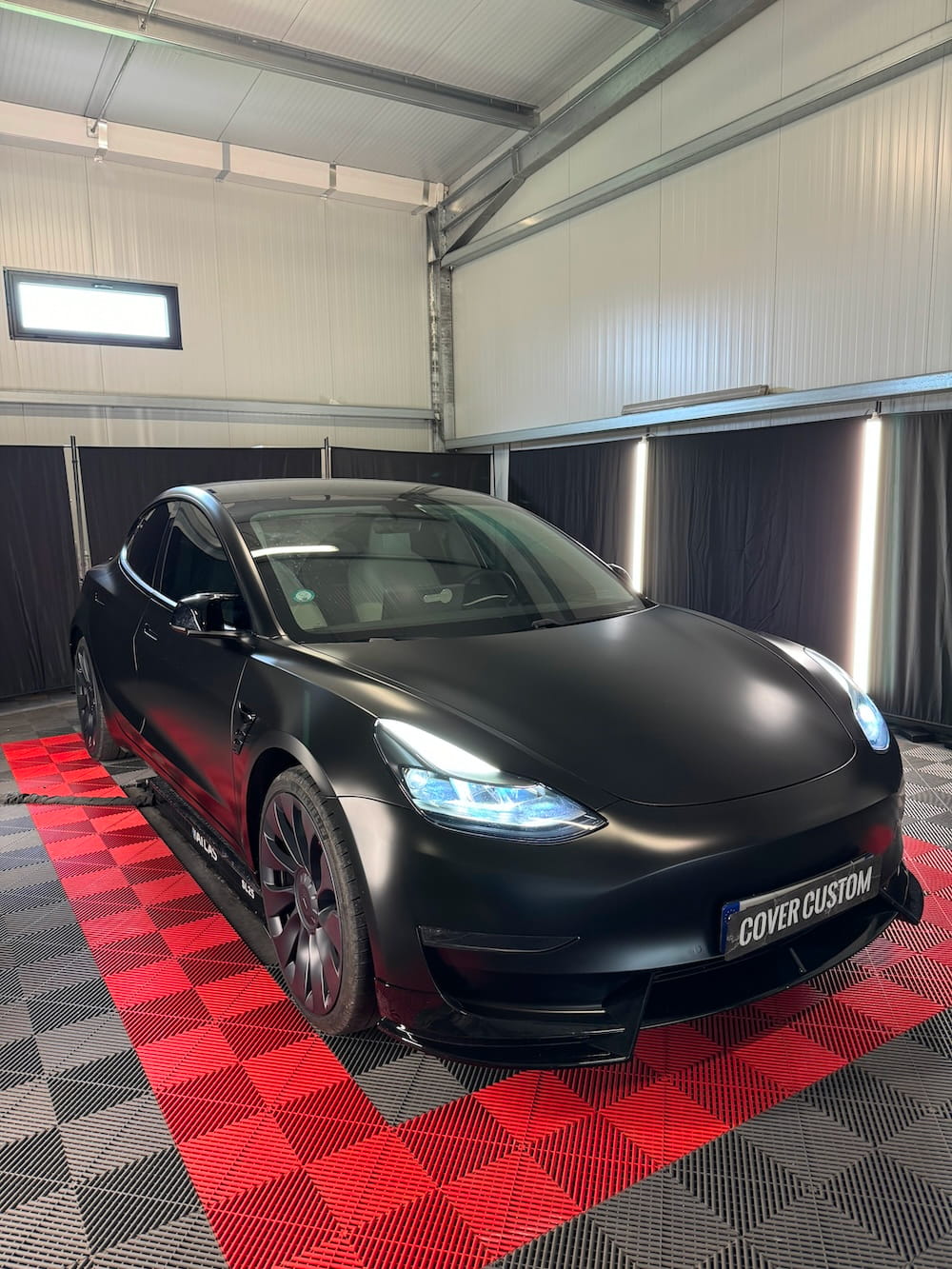 Tesla Model 3 Noir Mat