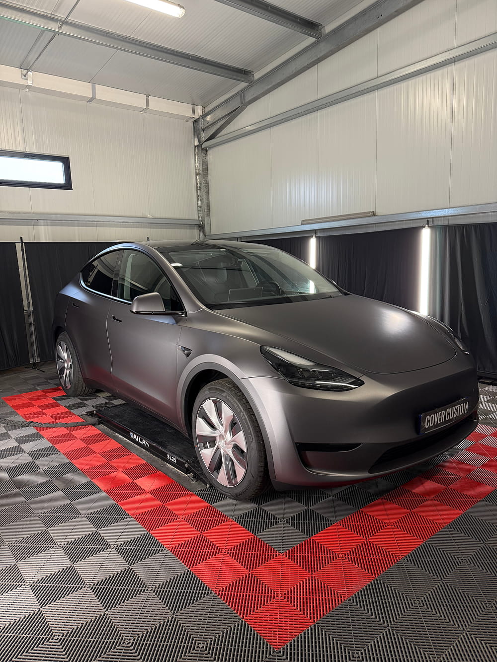 Tesla Model Y Gris Mat