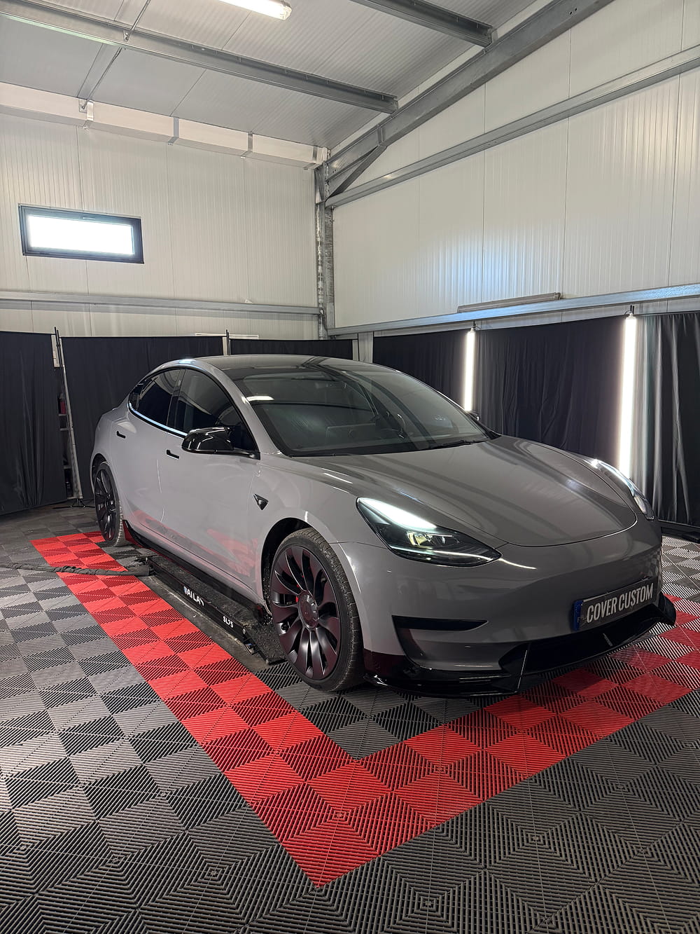 Tesla Model 3 Gris Nardo