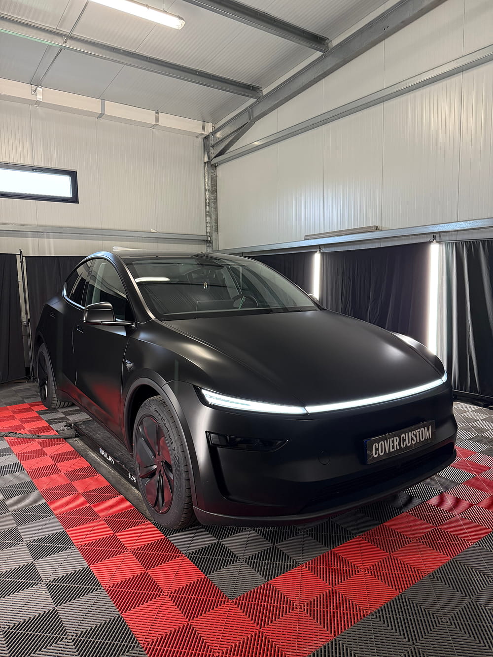 Tesla Model Y Juniper Noir Satin